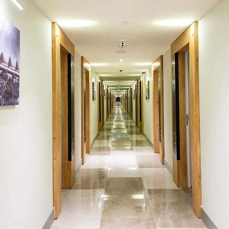 Sea View Apart-Hotel Orbi Twin Towers 1413 Batumi Bagian luar foto